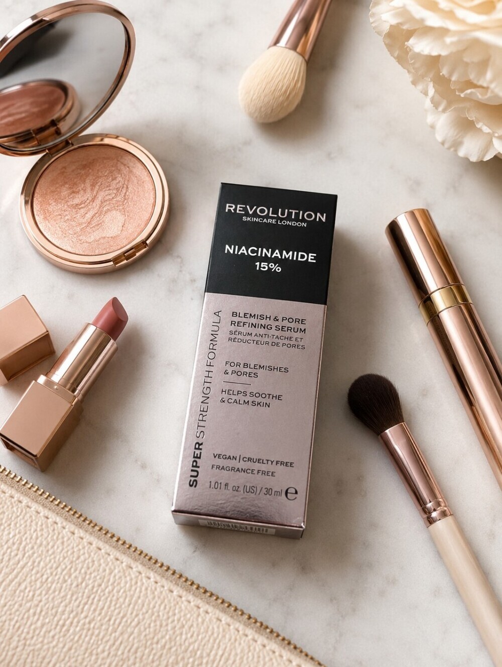 Revolution Niacinamide 15% Blemish & Pore Serum - Rose Gold & Black